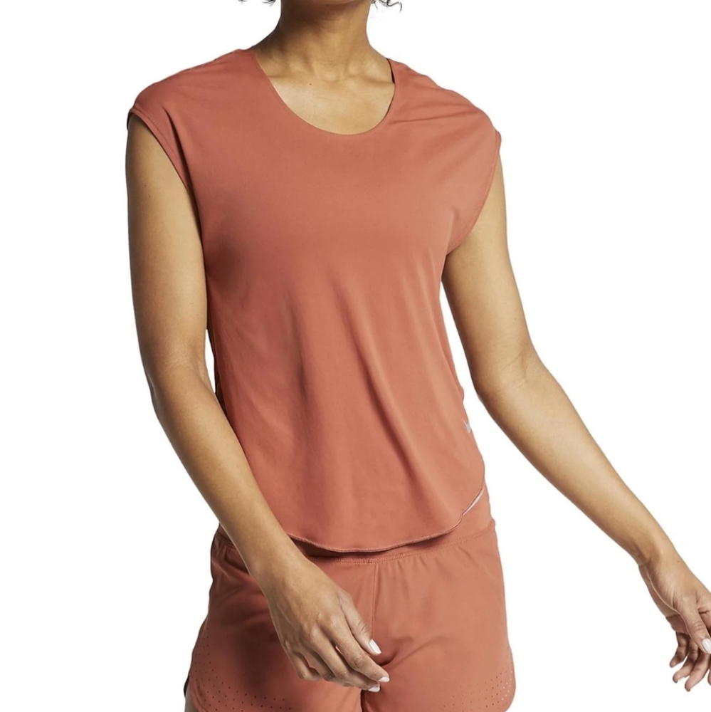 Nike City Sleek T- Shirt